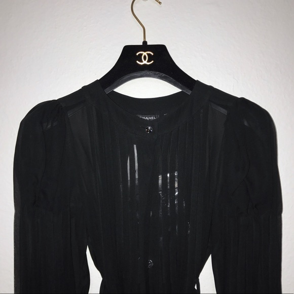 ✨SOLD✨ NEW CHANEL silk blouse - Picture 3 of 8